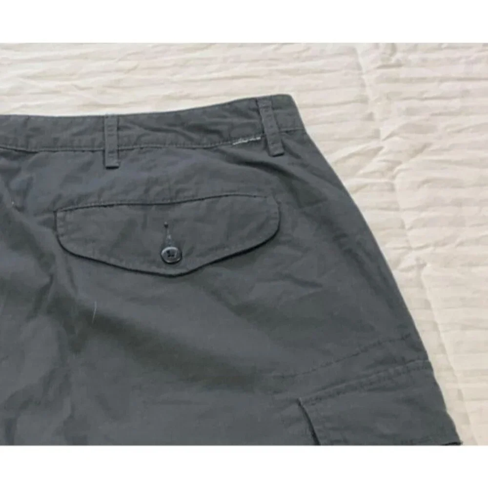 LEVIS STRAUSS MENS CARGO SHORTS SIZE 40